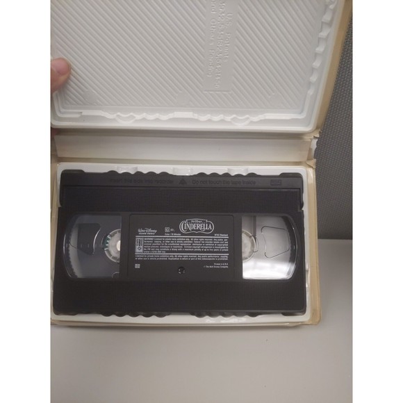 Walt Disney Home Video Cinderella VHS Masterpiece Collection - Picture 4 of 4